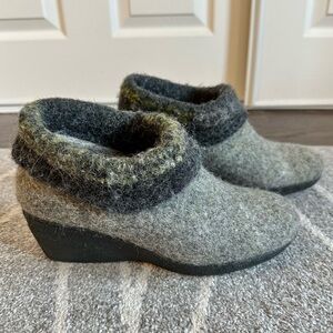 Handmade Gray Felted Wool Ankle Booties
